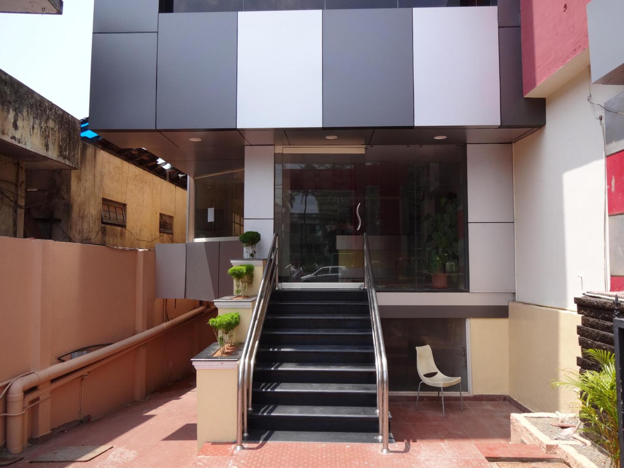 טריואנדרום Marwa Inn מראה חיצוני תמונה